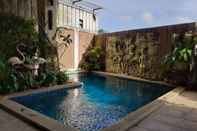 Kolam Renang Nicha Residence