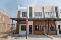 Exterior OYO 3248 Vision Residence Karawang