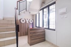 로비 OYO 3248 Vision Residence Karawang