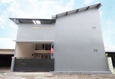 Exterior 3 Mr Klimis Residence