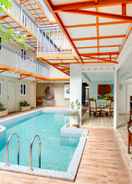 SWIMMING_POOL OYO 3300 Nadjara Residence Syariah