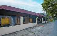 Luar Bangunan 4 OYO 2946 Handira Homestay