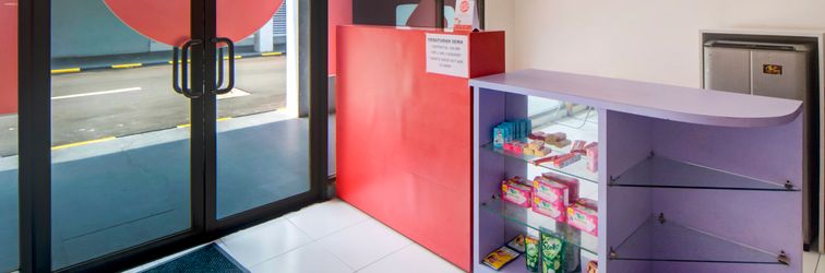 Lobby OYO 3069 Apartemen Akasa Bsd Near Rumah Indonesia Sehat