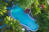 Swimming Pool RR Wisata Indah Hotel		