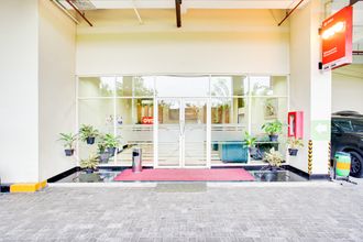 外観 4 OYO 3194 Margonda Executive