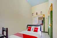 Kamar Tidur OYO 3298 Bromo Guest House Family