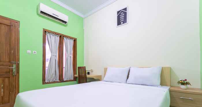 Bedroom OYO Life 3003 Wisma Handayani Syariah
