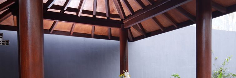 로비 OYO Living 2090 Ethes Exclusive