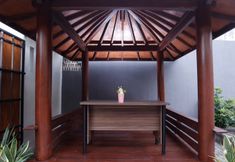 로비 5 OYO Living 2090 Ethes Exclusive