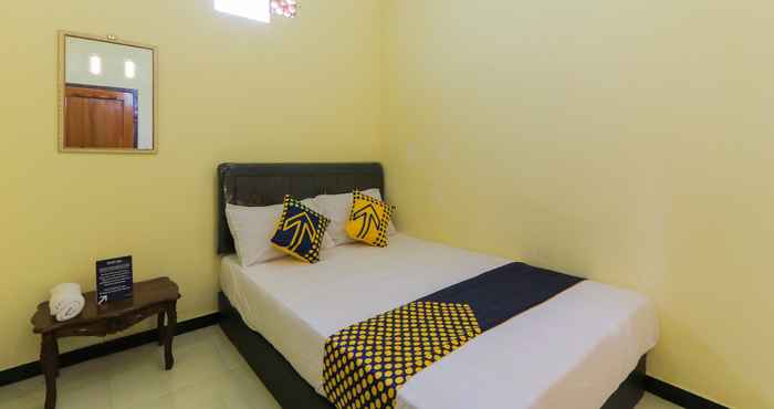 Bedroom SPOT ON 2378 Omah Nusantara Homestay