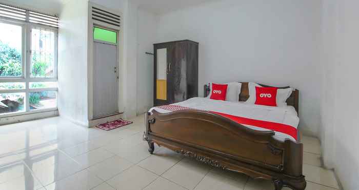 Bedroom OYO 3242 Penginapan Saa'ada Syariah