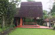 Luar Bangunan 4 SPOT ON 3288 Villa Ramayana