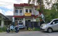 Exterior 2 SUPER OYO 3323 Icha Homestay