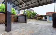 Exterior 5 OYO Life 2923 Lavenia Kost 2