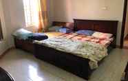 Bedroom 2 Duy Hung Motel