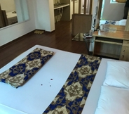 Phòng ngủ 3 Holiday Hotel Hanoi