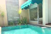 Swimming Pool Balangan House