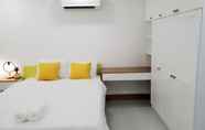 Kamar Tidur 5 Yelo Hostel & Cafe