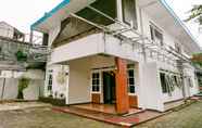 Luar Bangunan 2 OYO 3374 Hotel Mile