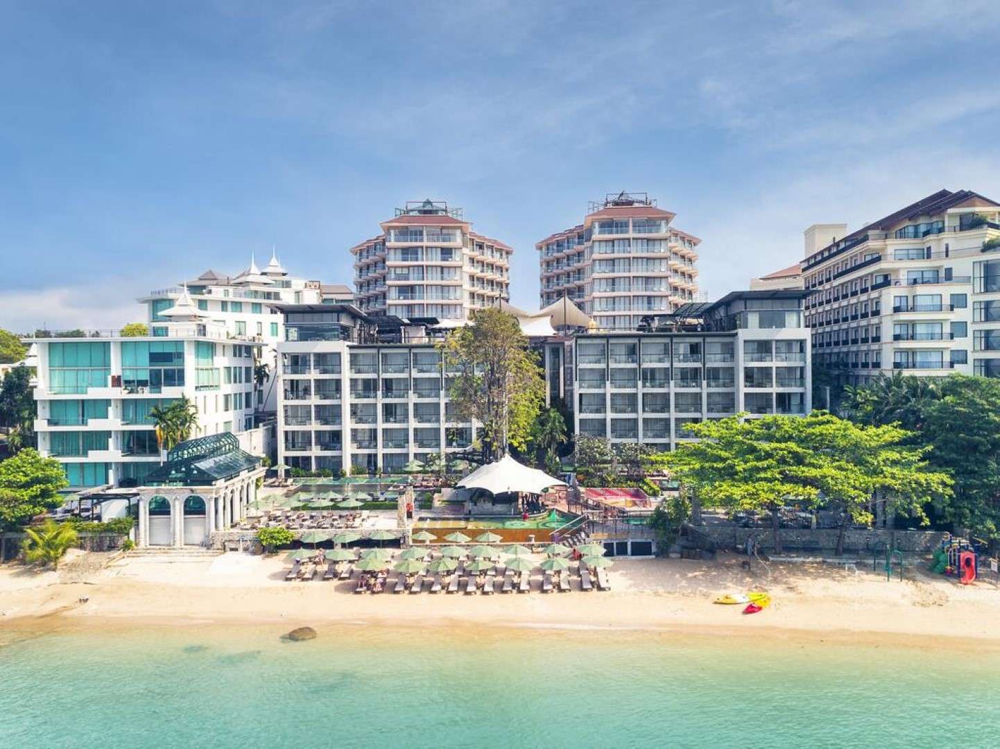 Тайланд из москвы 2024. Отель Модус Паттайя. Pattaya Modus Beachfront. Паттайя Модус Бич фронт. Panwaburi Beachfront Resort.