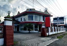 外観 7 OYO 3370 Hotel Dian Chandra