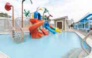 Swimming Pool 6 RedDoorz Premium @ Trece Indang Road