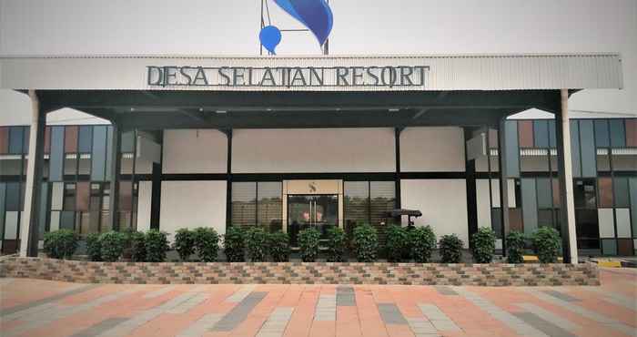 Lobi Desa Selatan Resort