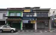 Luar Bangunan 3 SPOT ON 90044 Amida Point