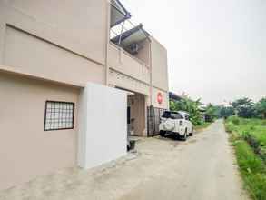 Exterior 4 SUPER OYO 3389 Sonya Homestay Syariah