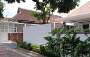 Exterior 4 OYO 3410 El Aziza Homestay