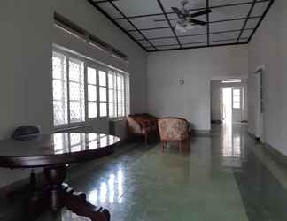 Lobby 2 OYO 3410 El Aziza Homestay