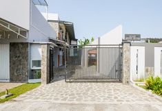 Exterior 4 OYO 3480 Azqia Syariah