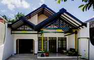 Exterior 2 OYO 3301 Pondok Eyang Obi Near RSUD Sleman