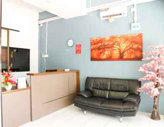 Lobby 2 OYO 3506 Pelita Lestari Residence