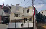 Exterior 2 OYO 3445 Delima Guest House Syariah