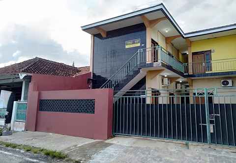 Exterior OYO 3437 Farhan De Residence