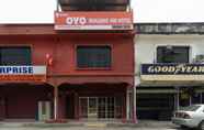 Exterior 3 OYO 89960 Manjung Inn Hotel