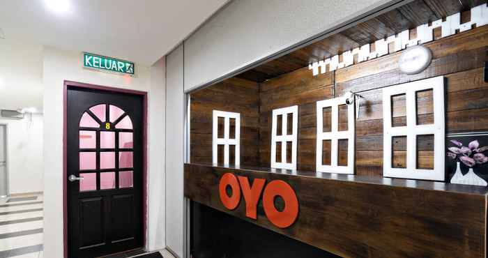 Lobi OYO 89960 Manjung Inn Hotel