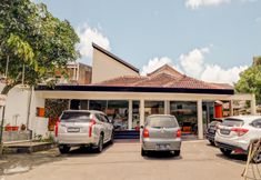 Bên ngoài 2 OYO 3341 Ten Guest House Near Hermina Pasteur Hospital