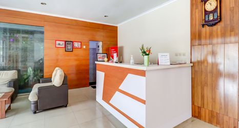 Sảnh chờ 2 OYO 3341 Ten Guest House Near Hermina Pasteur Hospital