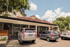 外觀 OYO 3341 Ten Guest House Near Hermina Pasteur Hospital