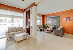 Sảnh chờ 6 OYO 3341 Ten Guest House Near Hermina Pasteur Hospital