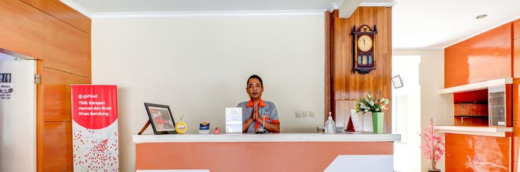 Sảnh chờ OYO 3341 Ten Guest House Near Hermina Pasteur Hospital