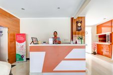 Sảnh chờ OYO 3341 Ten Guest House Near Hermina Pasteur Hospital