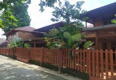 Exterior 3 OYO 3383 Roemah Kayu Saragan Syariah