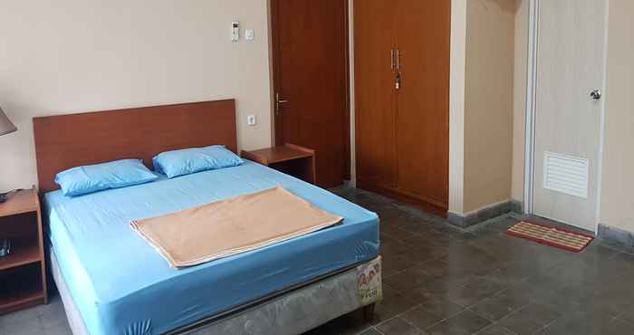 Kamar Tidur OYO 3442 Latifa Hotel