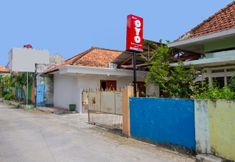 Exterior 3 OYO 3027 Griya Temenggungan Syariah