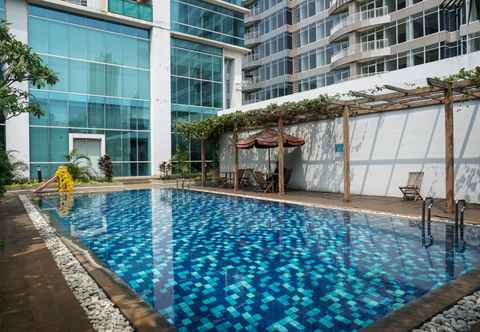 Swimming Pool Warm 3BR Apartment at Ambassade Residences By Travelio