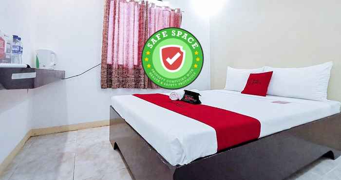 Bedroom RedDoorz near Notre Dame of Dadiangas University - Vaccinated Staff 