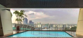 Kolam Renang 5 Cozy 2BR with Private Lift Menteng Park By Travelio
